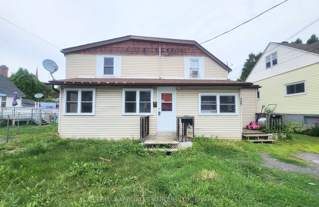 12-12a Cartier Avenue, Cornwall