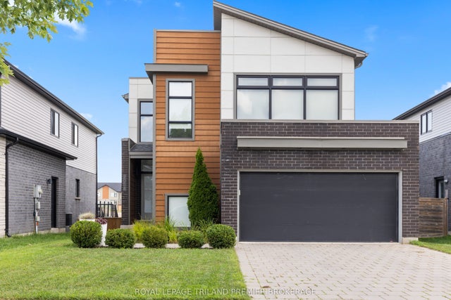 2054 Wateroak Drive, London North