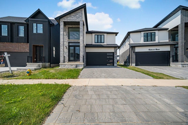 6326 Heathwoods Avenue, London South