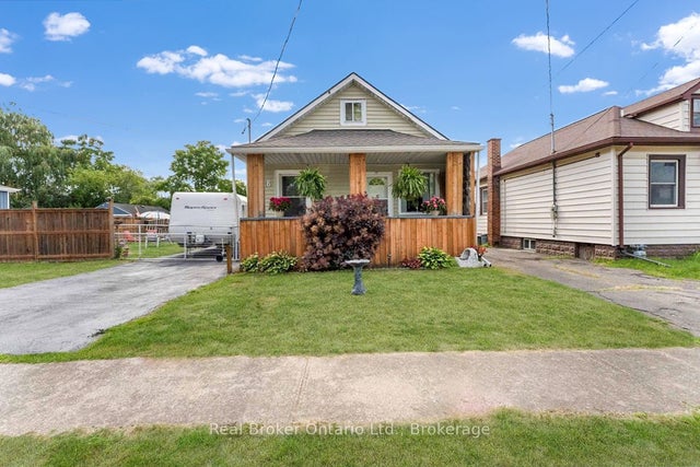 416 Deere Street, Welland