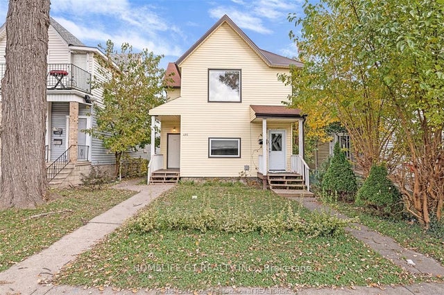 496 Caron Avenue, Windsor