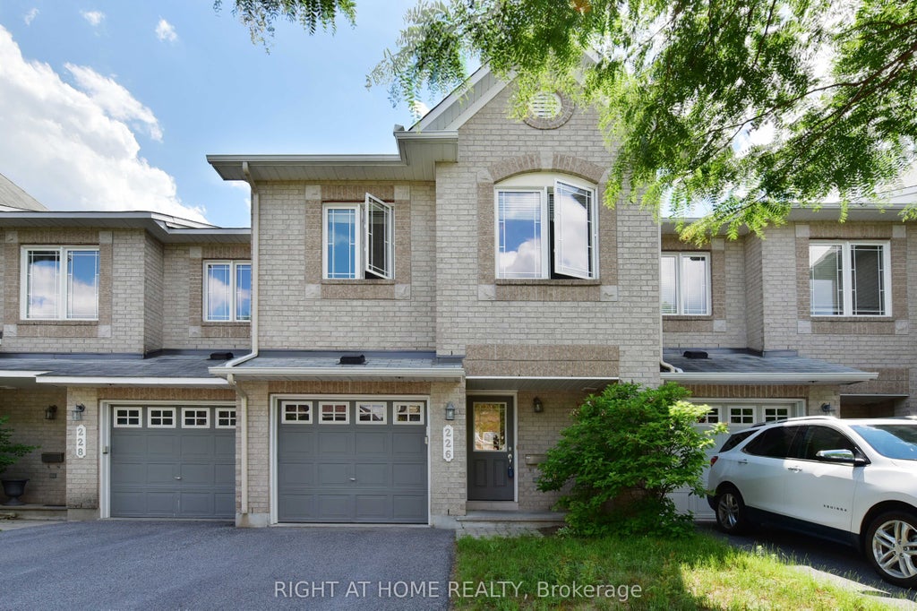 226 Hunterbrook Street, Kanata