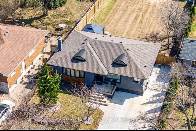 26 Hillgarden Road, St. Catharines