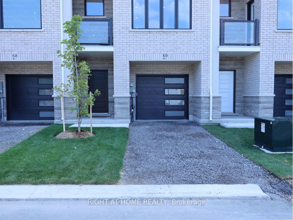 292 Vine Street 69, St. Catharines