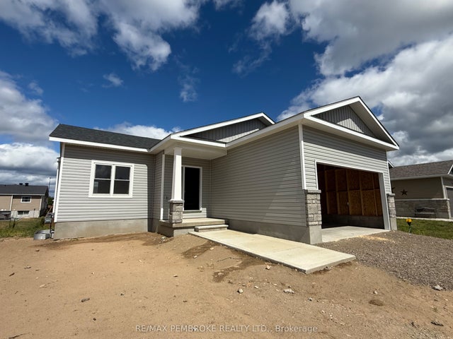 14 Durant Street, Petawawa