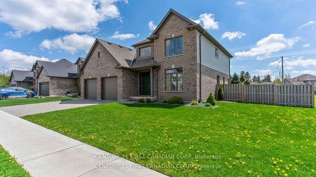 102 Caverhill Crescent, Middlesex Centre