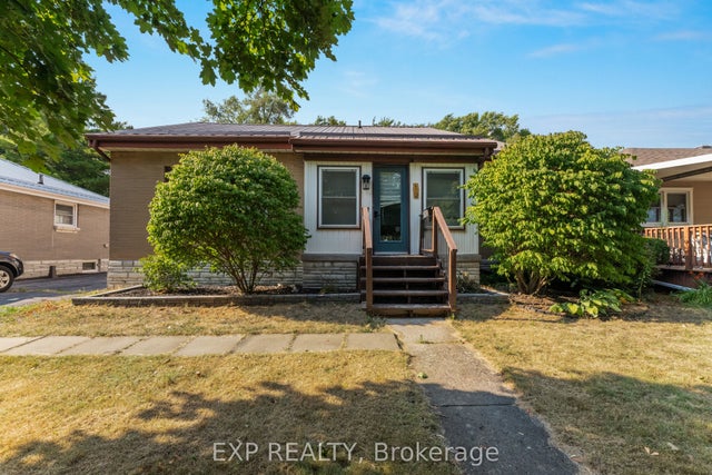 18 Montgomery Boulevard, Belleville