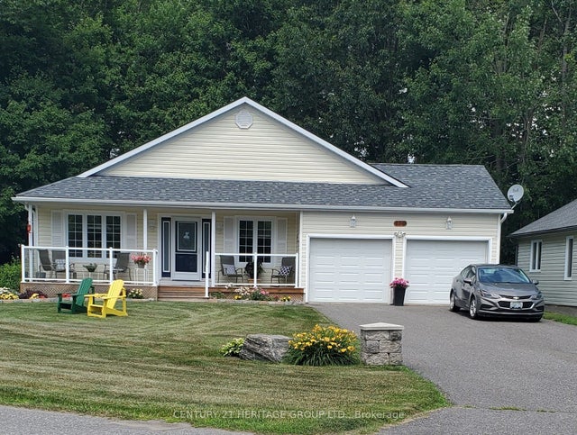130 Hedgewood Lane, Gravenhurst