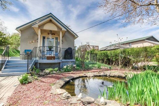 490 Lower Spring Street, Central Elgin