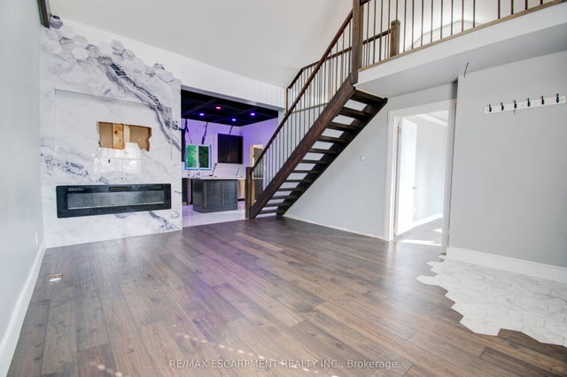85 East 37th Street, Hamilton