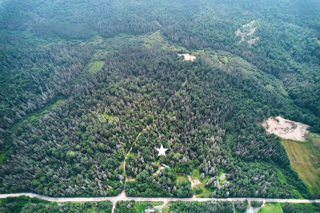 185 Halls Road E, Magnetawan