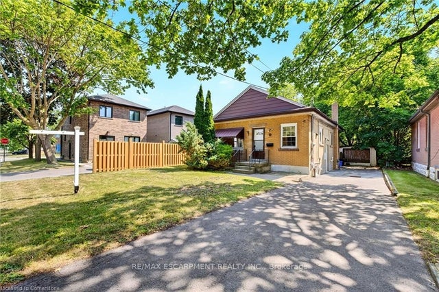 111 Leland Street, Hamilton