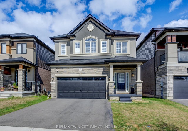 8 Whitton Drive, Brant