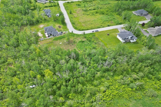 17 Rideau Crossing Crescent, North Grenville