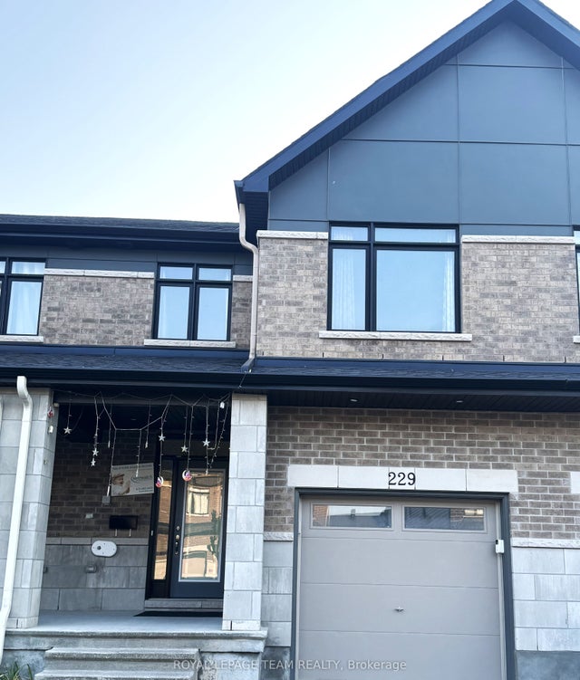 229 Zinnia Way, Blossom Park - Airport and Area