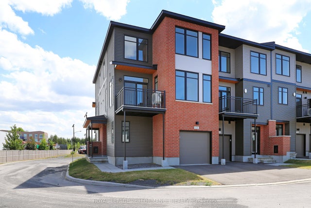 1220 Flycatcher Private, Blossom Park - Airport and Area