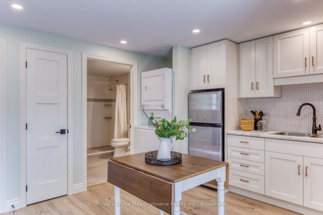 30 Cluthe Crescent, Kitchener
