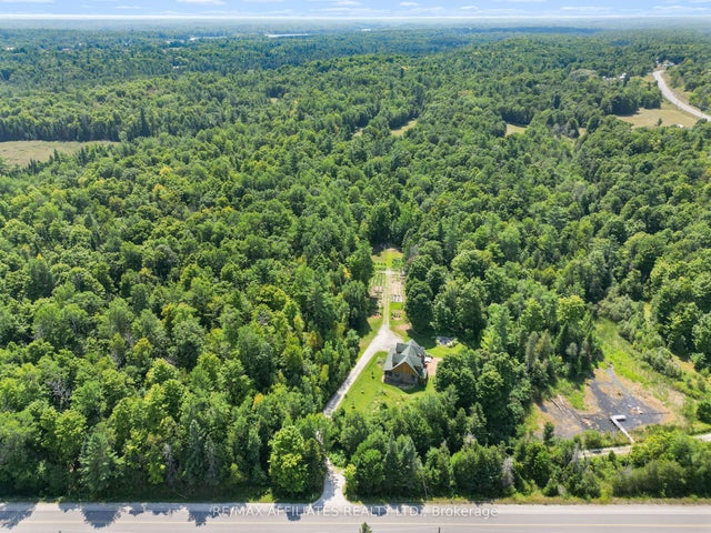 1727 Fallbrook Road, Tay Valley