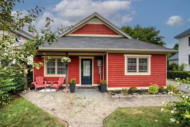 6 Yonge Street, Lansdowne Village