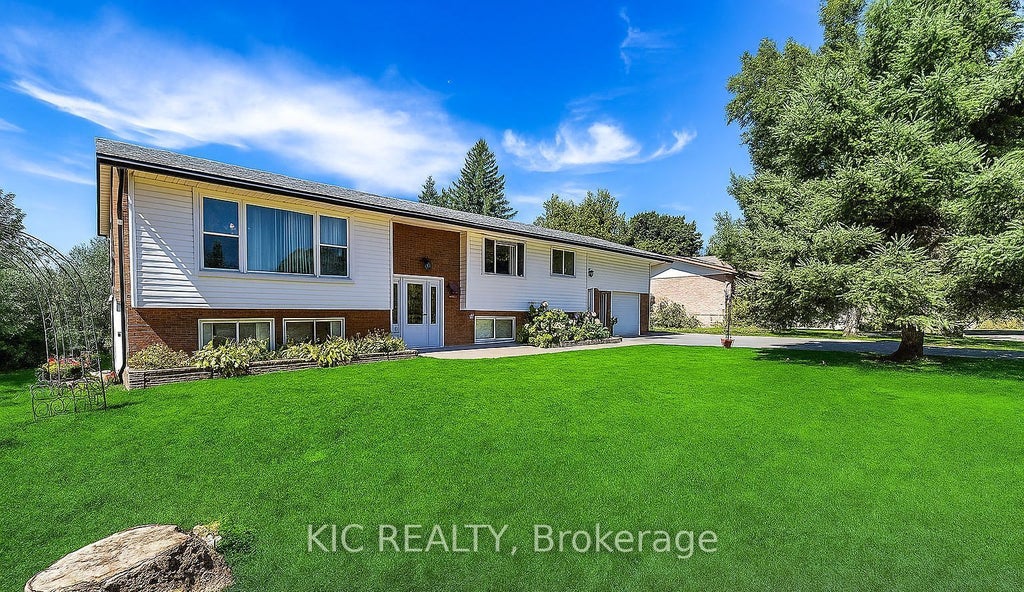 812 Frank Hill Road, Kawartha Lakes