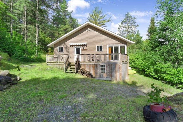 71a Kawigamog Lake Road, Parry Sound Remote Area