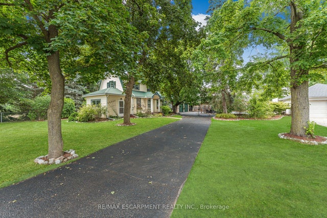 323 Regional 20 Road, Pelham