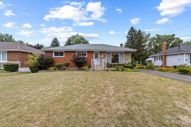 347 Hixon Road, Hamilton