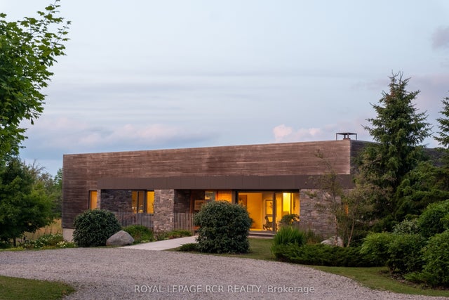5211 Tenth Line, Erin