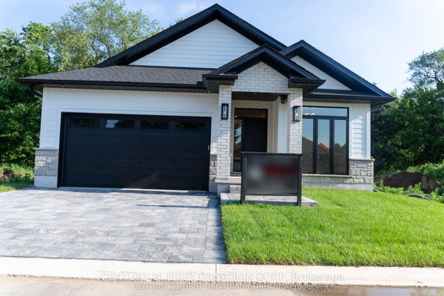 430 Head Street 16, Strathroy-Caradoc