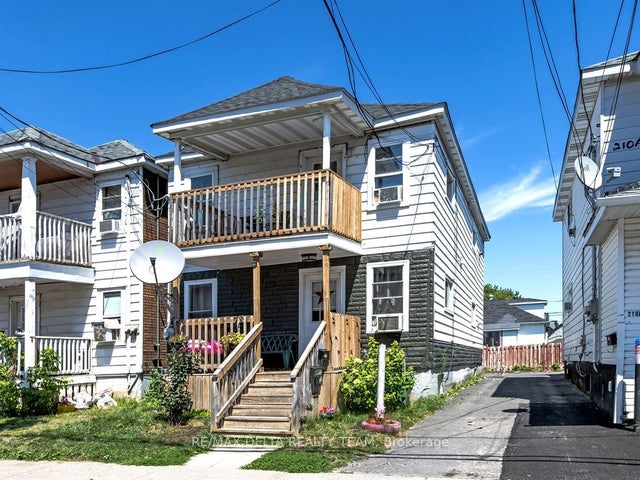 212 Mc Connell Avenue A (upper Unit), Cornwall