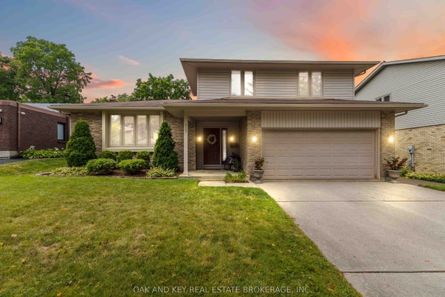 717 Griffith Street, London South