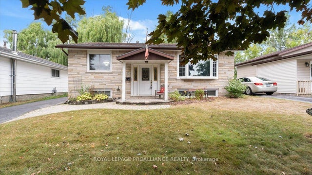 14 Connolly Avenue, Quinte West