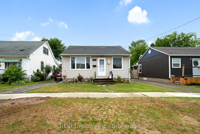 42 Douglas Street, Fort Erie