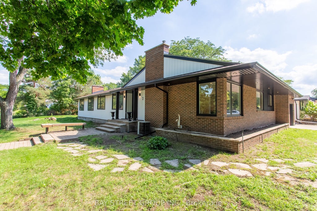 2 Parklane Crescent, St. Catharines