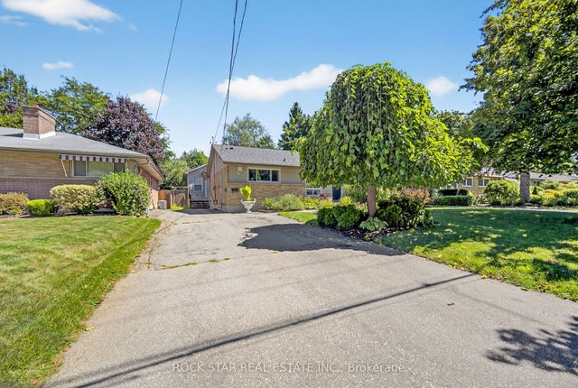364 Beachwood Avenue, London South