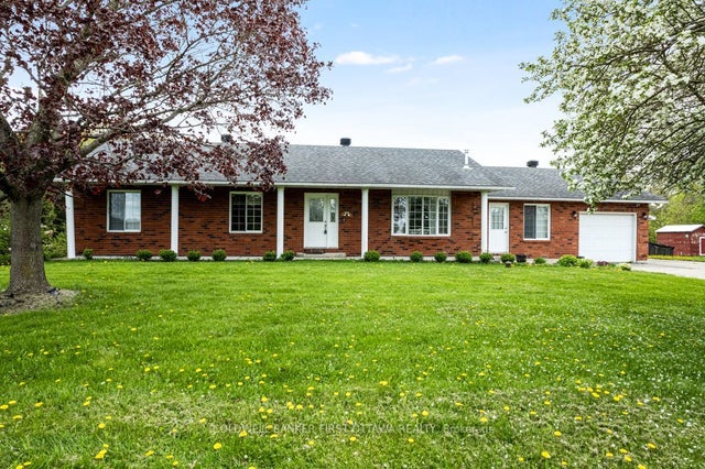 467 Lake Eloida Road, Elizabethtown-Kitley