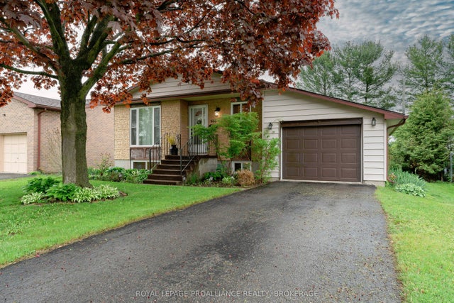 103 Elmwood Drive, Gananoque