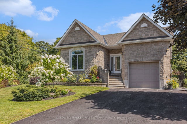 475 Moffatt Street, Carleton Place