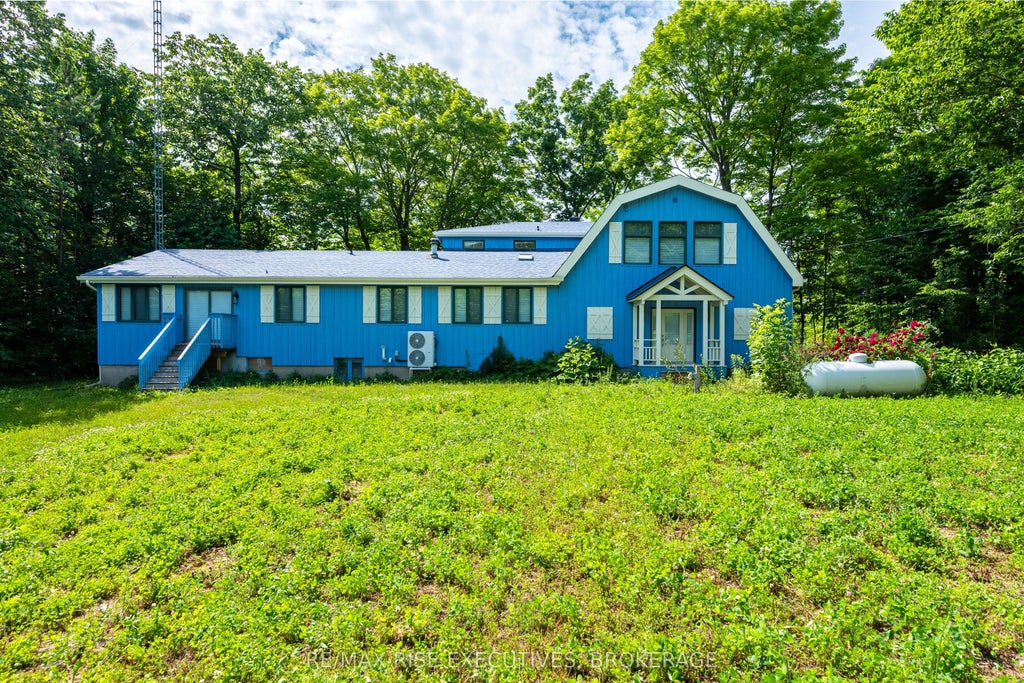 2300 County Road 32 N/a, Leeds and the Thousand Islands