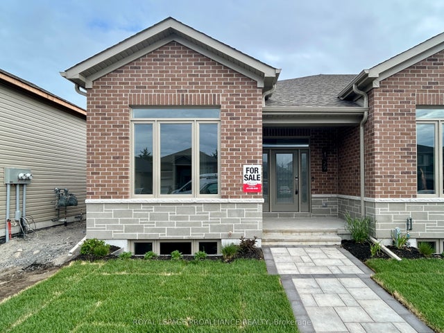 29 Athabaska Drive, Belleville