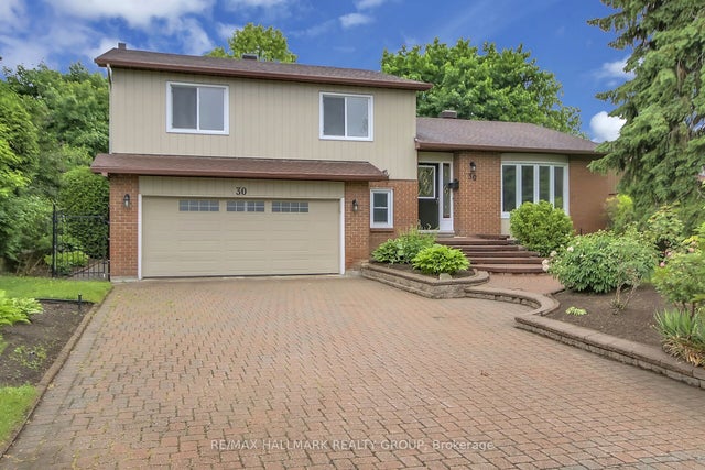 30 Brodeur Crescent, Kanata
