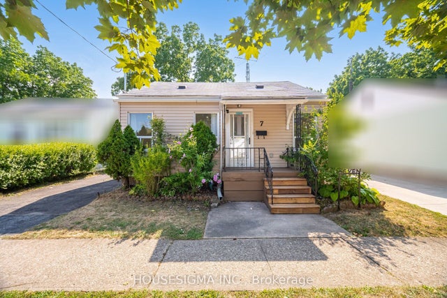 7 Doncaster Boulevard, St. Catharines