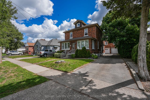 248 Wallace Avenue S, Welland