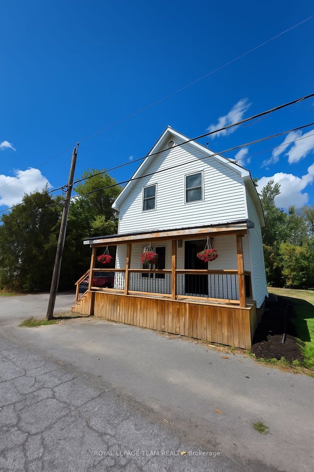 12361 Winchester Springs Road, North Dundas