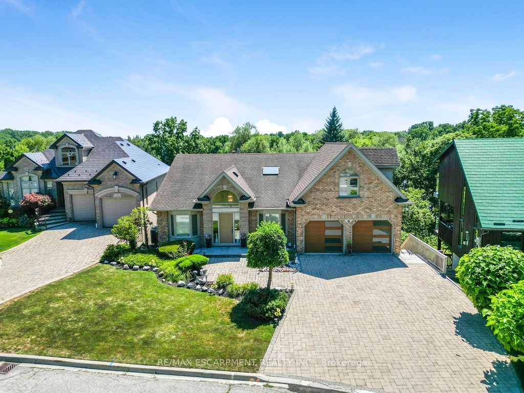 9 Lamb Court, Haldimand