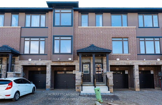120 Court Drive 29, Brant
