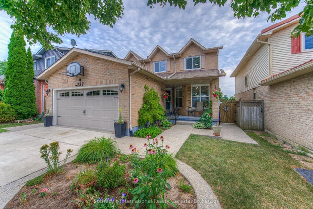 157 Twin Crescent, Hamilton