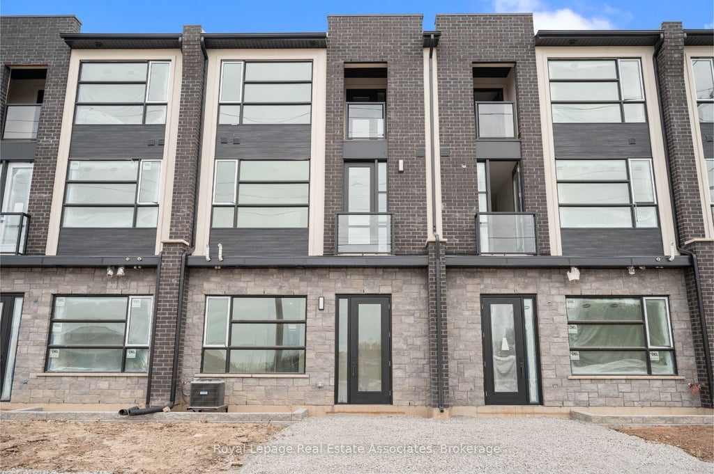 73 Warren Trail 33, Welland