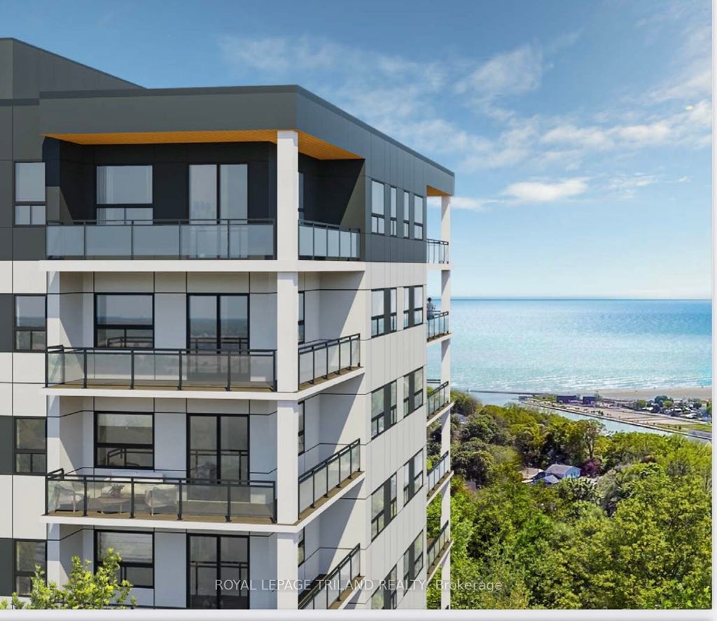 16 Compass Trail 108, Central Elgin