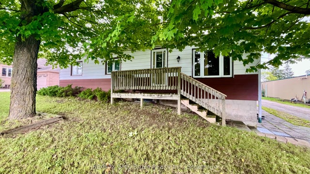 1069 7th Avenue, Hanover
